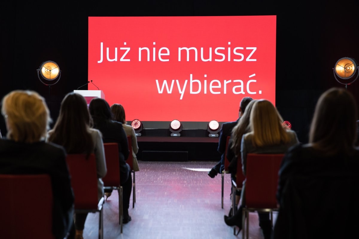 Połącz online z offline i osiągaj najlepsze efekty. #przejdźnahybrydę