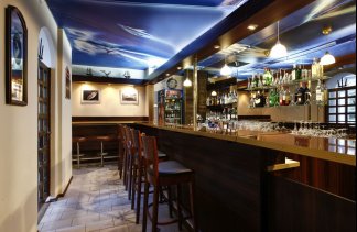 Hotele ** - Hotel Dom Marynarza - restaurant - zdjęcie 2 