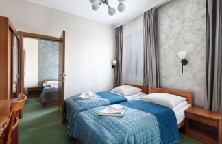 Hotele ** - Hotel Dom Marynarza - Pokoje - zdjęcie 2 