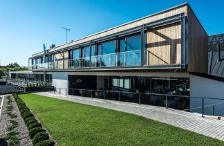 Hotele 4**** - Regatta Hotel Restauracja Spa**** - obiekt - zdjęcie 1 