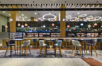 Hotele 4**** - Courtyard by Marriott Warsaw Airport - obiekt - zdjęcie 4 