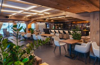 Hotele 4**** - Hotel META**** - restaurant - zdjęcie 9 