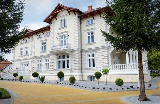 Hotele 3*** - Pałac Lacon - obiekt - zdjęcie 1 