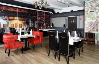 Hotele 3*** - Hotel Przystanek Toruń*** & Restauracja Lokomotywa - restaurant - zdjęcie 1 