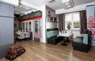 Hotele 3*** - Hotel Przystanek Toruń*** & Restauracja Lokomotywa - restaurant - zdjęcie 2 