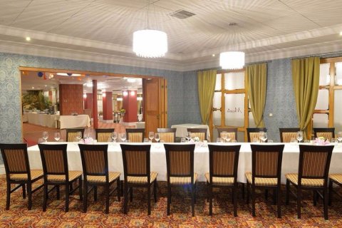 Hotele szkoleniowe - Restauracja i Hotel Meridian’s - zdjęcie 2
