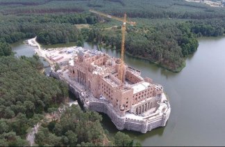 Nowy - Zamek w Stobnicy - obiekt - zdjęcie 3 