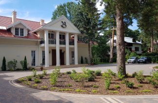 Hotele 3*** - Baśniowa Hotel & Restauracja - obiekt - zdjęcie 1 