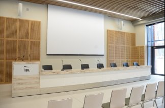 Obiekty konferencyjne - Centrum Konferencyjno-Wystawiennicze Instytutu Badawczego Leśnictwa - obiekt - zdjęcie 2 