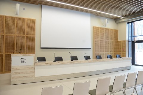 Obiekty konferencyjne - Centrum Konferencyjno-Wystawiennicze Instytutu Badawczego Leśnictwa - zdjęcie 2