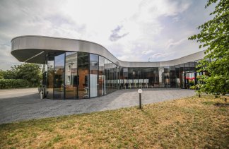 Centra konferencyjne - Centrum Konferencyjne w Warce - obiekt - zdjęcie 1 