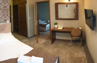 Hotele 3*** - Hotel Restauracja Kamiza - obiekt - zdjęcie 27 