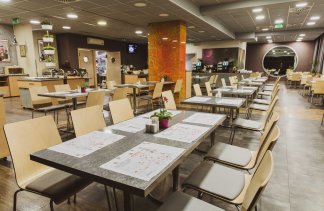 Hotele 4**** - Hotel Galaxy**** - restaurant - zdjęcie 2 