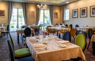Hotele 3*** - Korona Hotel *** - restaurant - zdjęcie 11 