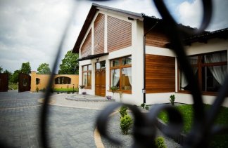 Dworki - Cedrowy Dworek - obiekt - zdjęcie 1 