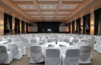 Centra konferencyjne - Centrum Konferencyjno-Szkoleniowe Fundacji Nowe Horyzonty - obiekt - zdjęcie 3 