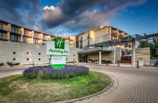 Hotele 4**** - Holiday Inn Warszawa Józefów - obiekt - zdjęcie 1 