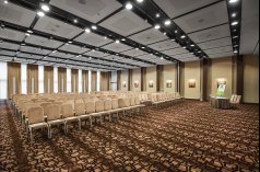 Hotele 4**** - Holiday Inn Warszawa Józefów - zdjęcie 3