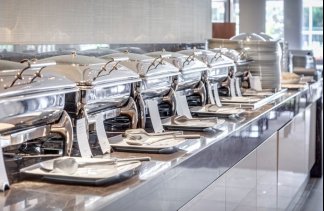 Hotele 4**** - Holiday Inn Warszawa Józefów - restaurant - zdjęcie 5 