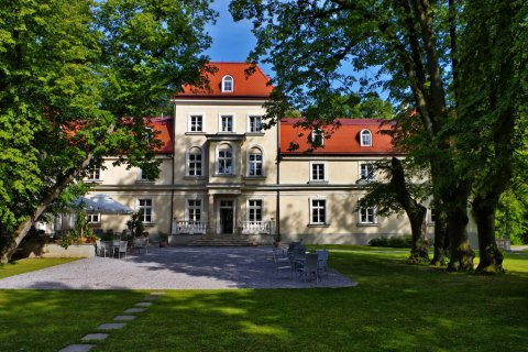 Hotele 4**** - Dwór Sieraków - zdjęcie 2