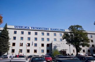 Uczelnie - Uczelnia Techniczno-Handlowa im. Heleny Chodkowskiej - obiekt - zdjęcie 2 