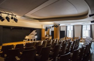 Obiekty kultury - Sala Konferencyjna w Domu Literatury - obiekt - zdjęcie 3 