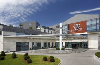 Hotele 4**** - DoubleTree by Hilton Hotel & Conference Centre Warsaw - obiekt - zdjęcie 1 