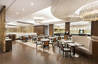 Hotele 4**** - DoubleTree by Hilton Hotel & Conference Centre Warsaw - restaurant - zdjęcie 4 
