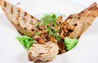 Hotele 4**** - DoubleTree by Hilton Hotel & Conference Centre Warsaw - restaurant - zdjęcie 13 