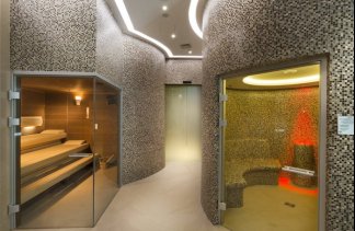 Hotele 4**** - DoubleTree by Hilton Hotel & Conference Centre Warsaw - service - zdjęcie 3 