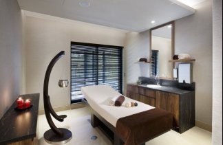 Hotele 4**** - DoubleTree by Hilton Hotel & Conference Centre Warsaw - service - zdjęcie 2 