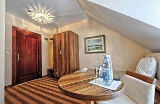 Hotele 3*** - Hotel Modrzewiówka - obiekt - zdjęcie 7 