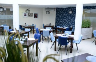 Hotele 3*** - Hotel Centrum - restaurant - zdjęcie 1 