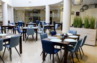 Hotele 3*** - Hotel Centrum - restaurant - zdjęcie 2 