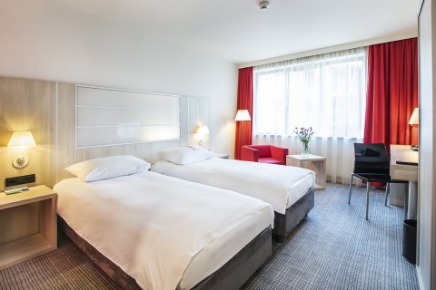 Hotele 4**** - Park Inn by Radisson Krakow - zdjęcie 2