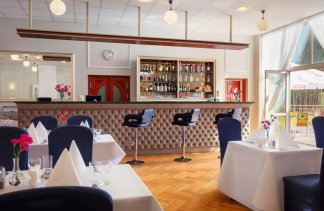 Hotele 3*** - Perła Leśna - restaurant - zdjęcie 3 