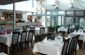 Obiekty kultury - Ośrodek Kultury Morskiej - restaurant - zdjęcie 3 