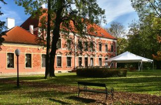 Pałace - Pałac w Leźnie - obiekt - zdjęcie 3 