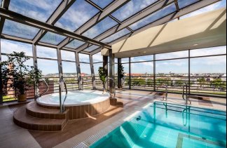 Hotele 4**** - Qubus Hotel Kraków **** - service - zdjęcie 2 