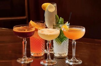 Hotele 4**** - DoubleTree by Hilton Kraków Hotel & Convention Center - restaurant - zdjęcie 1 