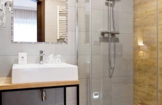 Hotele 4**** - Conrad Comfort - Pokoje - zdjęcie 2 