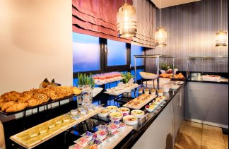 Hotele 4**** - Leonardo Royal Warsaw Hotel - restaurant - zdjęcie 3 