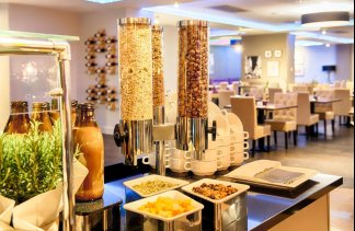 Hotele 4**** - Leonardo Royal Warsaw Hotel - restaurant - zdjęcie 6 