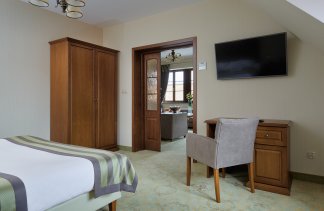 Pałace - Pałac Poledno - obiekt - zdjęcie 24 