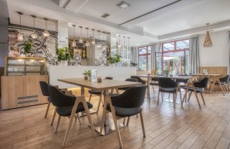 Hotele ** - Dom Oliwski - restaurant - zdjęcie 1 