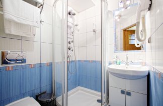 Hotele ** - Usługi Hotelowe "17" - obiekt - zdjęcie 27 