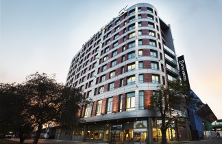 Hotele 4**** - Hotel Golden Tulip Warsaw Airport - obiekt - zdjęcie 1 