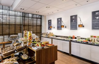 Hotele 3*** - Hotel Mercure Warszawa Airport - restaurant - zdjęcie 3 