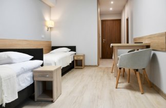 Hotele ** - Hotel Fotex - Pokoje - zdjęcie 5 