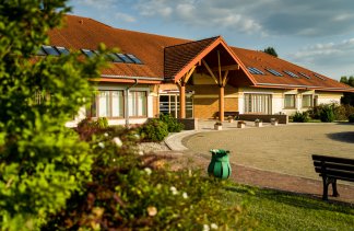 Obiekty konferencyjne - Centrum Edukacyjno-Formacyjne w Koszalinie - obiekt - zdjęcie 1 